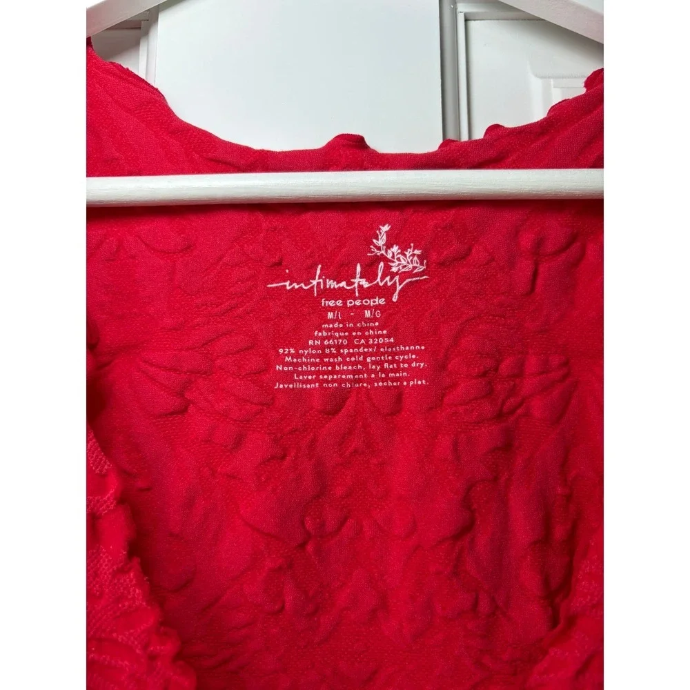 Free People Here For You Cropped Cami Tank Top M/L Red Textured Floral Lace - Picture 5 of 8